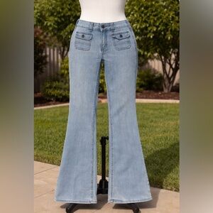 Women's Light Blue Flared Jeans w/ front & back pockets